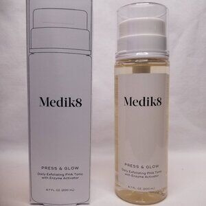 Medik8 - Press & GlowDaily Exfoliating PHA Tonic